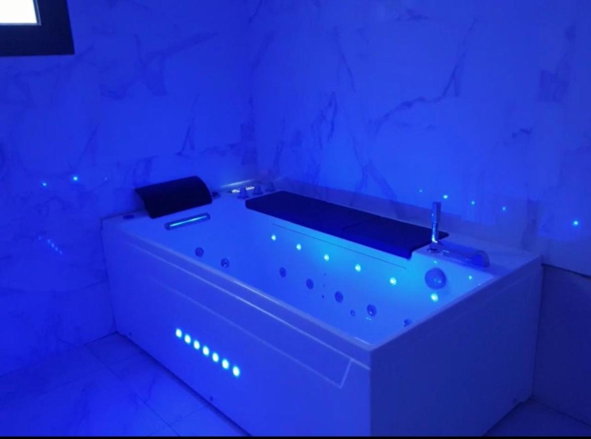 شقة Magnifique Appart Avec Jaccuzi كرييل-سور-مير المظهر الخارجي الصورة